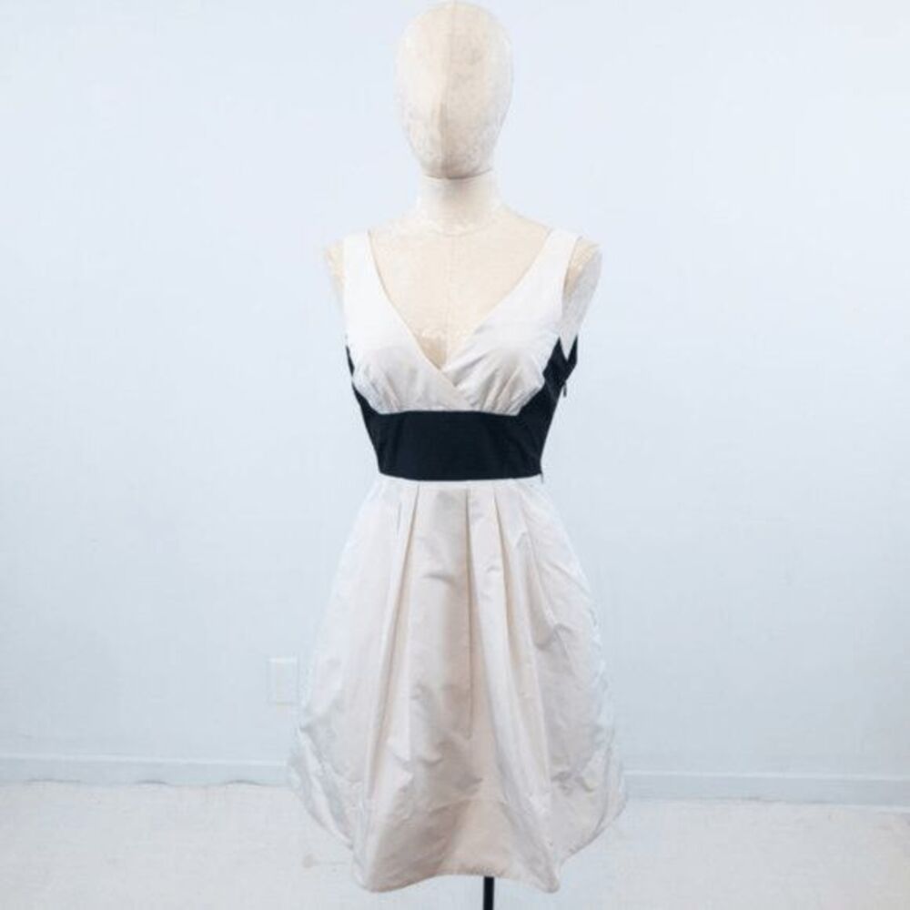 BCBGMaxAzria 2 Colorblock Mini Dress White Black